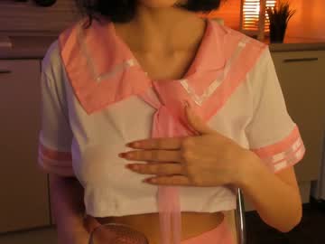 girl
        aimeerogers cam image #1253046