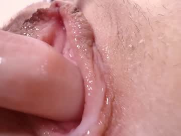 girl
        courtney_luv cam image #1301990