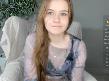 girl
        linettegrandon cam image #6178482