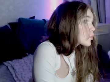 couple
        alyx1 cam image #3867801
