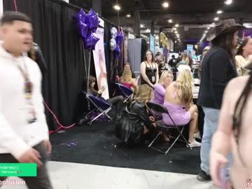 girl
        crimsonkitten cam image #2777152