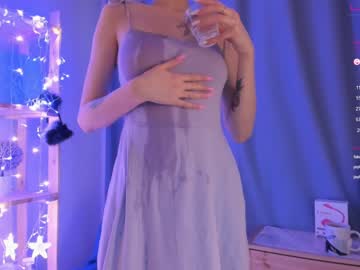 girl
        shirleywatson cam image #763197