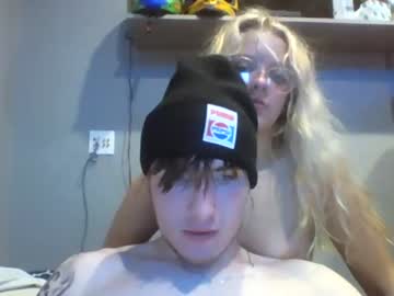 couple
        x_bookieblaster_x cam image #192323