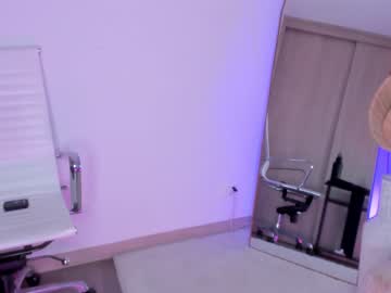 girl
        swt_molly cam image #3840389