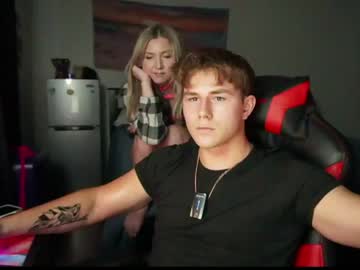 couple
        legendary_xx cam image #1047618