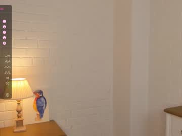 girl
        baileywalton cam image #2510421