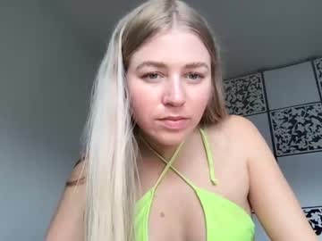 girl
        blayzeenvy cam image #1341689