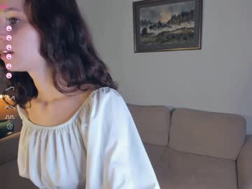 girl
        aura_ann cam image #3144094