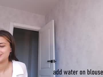 girl
        lisa_amato cam image #4761017