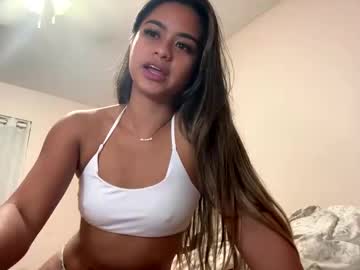 girl
        yasminxox cam image #5350500