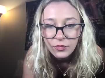 girl
        scarlettsantana_ cam image #186179