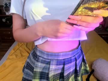 girl
        melisa_sim cam image #1807043
