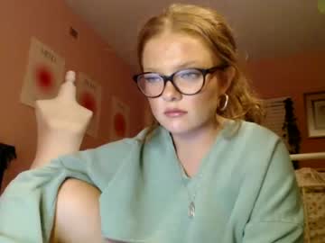 girl
        lolasyren cam image #2526630