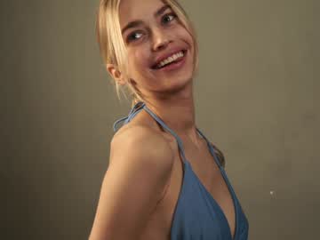 girl
        cuteelsa_ cam image #1997797