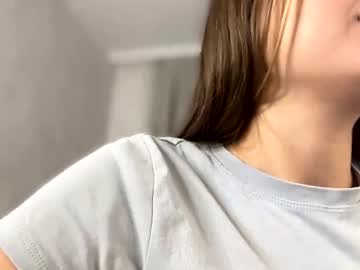girl
        elisa_moon cam image #5132973