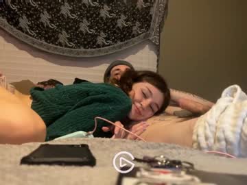 couple
        shademaple cam image #3675539