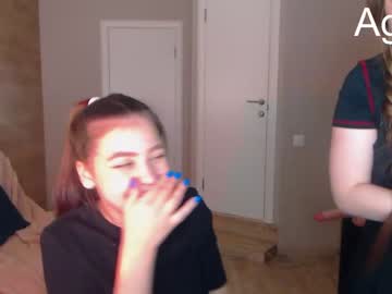 girl
        lilian_bell cam image #578632