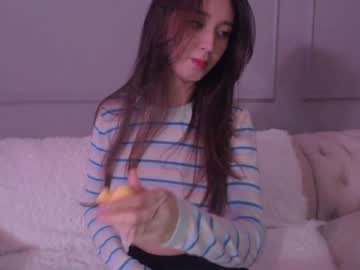 girl
        sarasuo cam image #2435741