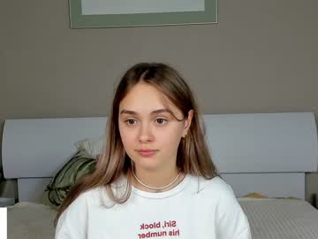 girl
        evi_wow cam image #1686926