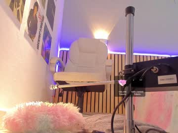 girl
        little_effy18 cam image #3616762