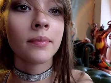 girl
        _demi_dee_ cam image #5374340