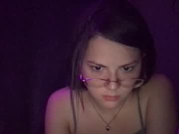 girl
        ghostkitti cam image #5113995
