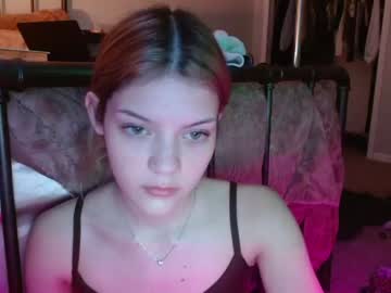 girl
        miafosterx cam image #3595829