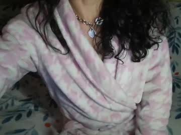 girl
        kiraishere00 cam image #6349148