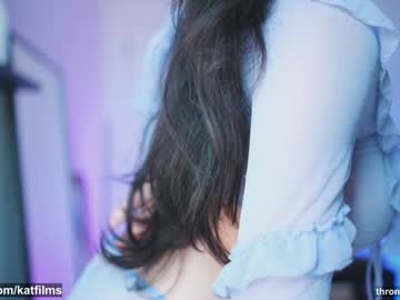girl
        katdreams cam image #4269205