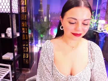 girl
        alma_pearl cam image #3490646