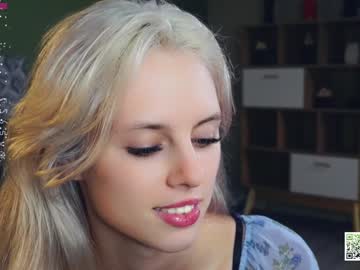 girl
        audreycarvin cam image #4644369