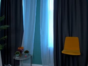 girl
        milablush cam image #1071730