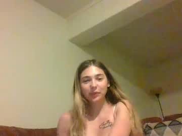 girl Cam Girls Masturbating With Dildos On Chaturbate with blueeyed_diamond