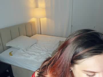 girl
        desertrosea cam image #2066696
