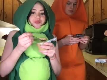 girl
        littlesugarpea cam image #1860481