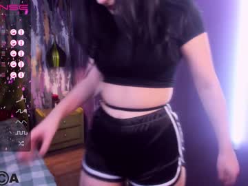 girl
        melaniehillens cam image #960743