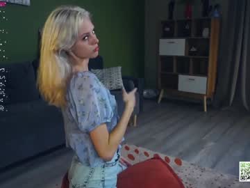 girl
        audreycarvin cam image #4644546