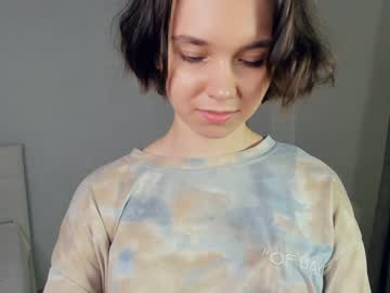 girl
        gummybubble cam image #1754581