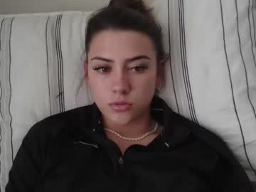 couple
        miasantiago cam image #3049130