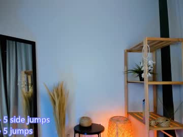 girl
        shine_luna cam image #1036822