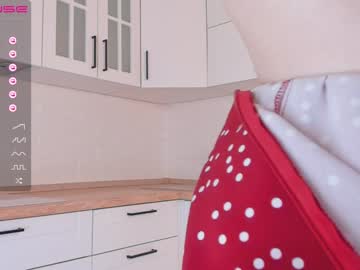 girl
        loribanks cam image #1164871