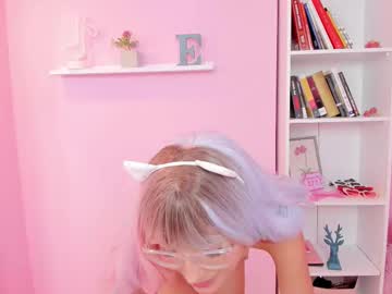 girl
        little_effy18_ cam image #6872589