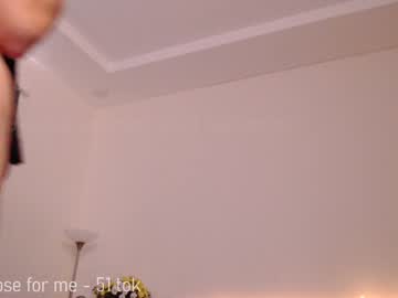 girl
        yourlovelykat cam image #5687834