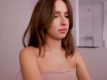 girl
        silent_chill cam image #6207268