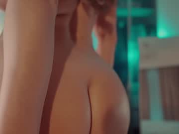girl
        miladystarlight cam image #6757553