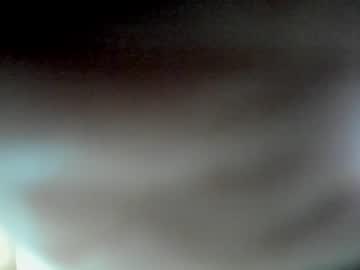 girl
        yourbonie cam image #3502530