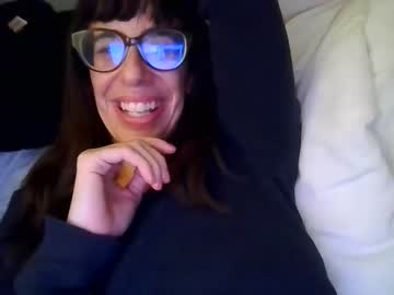 girl
        abc1234567891011213 cam image #2542077