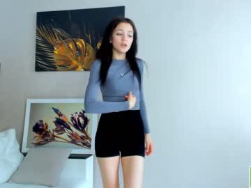 girl
        darlenefarman cam image #4158798