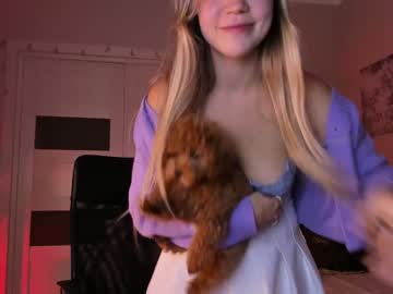 girl
        kristyspiritedaway cam image #2367213