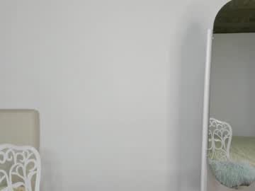 girl
        melissaforst cam image #1582192